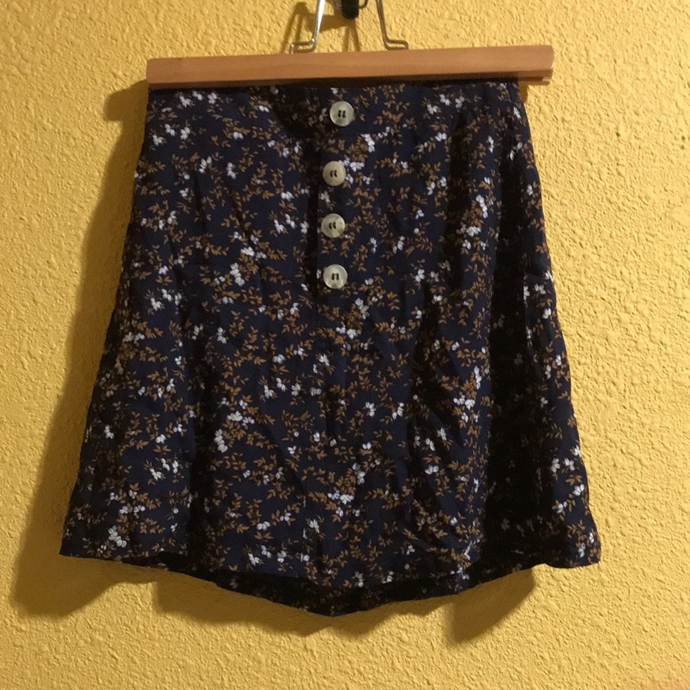 Tilly’s White Fawn Girls Navy and Brown Skirt Size Small